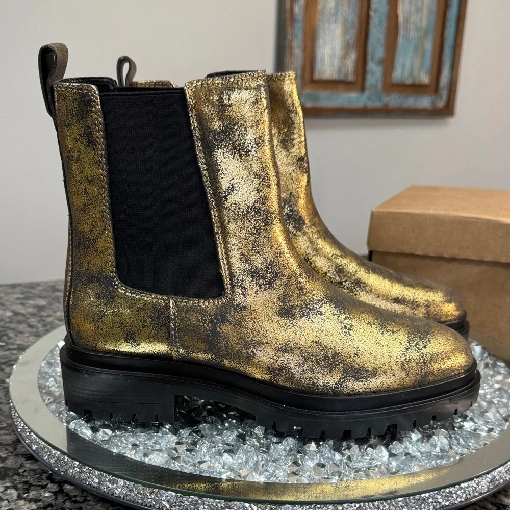 Ralph Lauren Metallic Gold Chelsea Lug Boots new 8.5